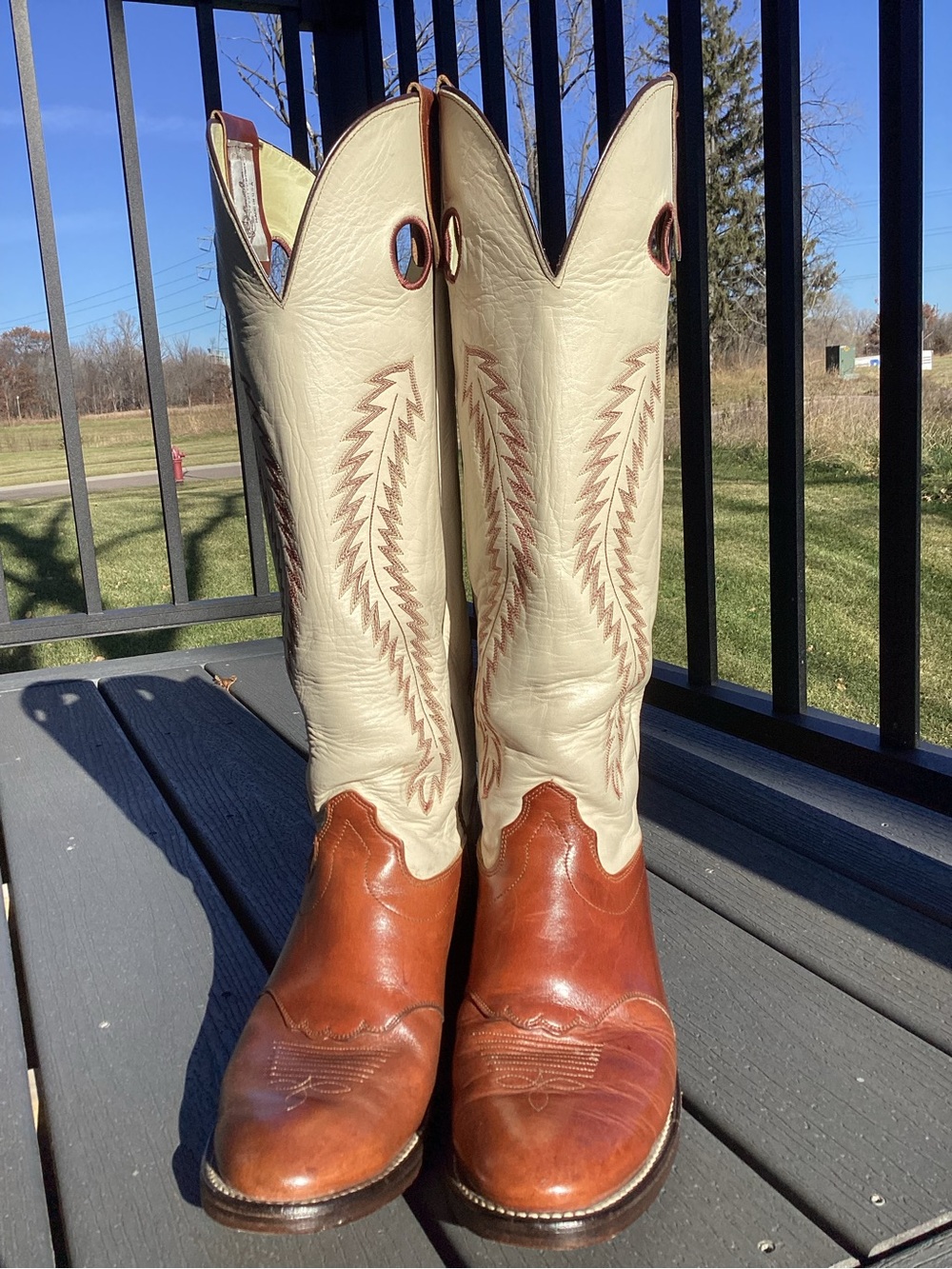 Olathe 10D Model#6906 Rich Carmel Brown & 17” Tall Cream Leather Upper Buckaroos